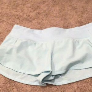 Lululemon size 4 speed up 2.5 length worn one time